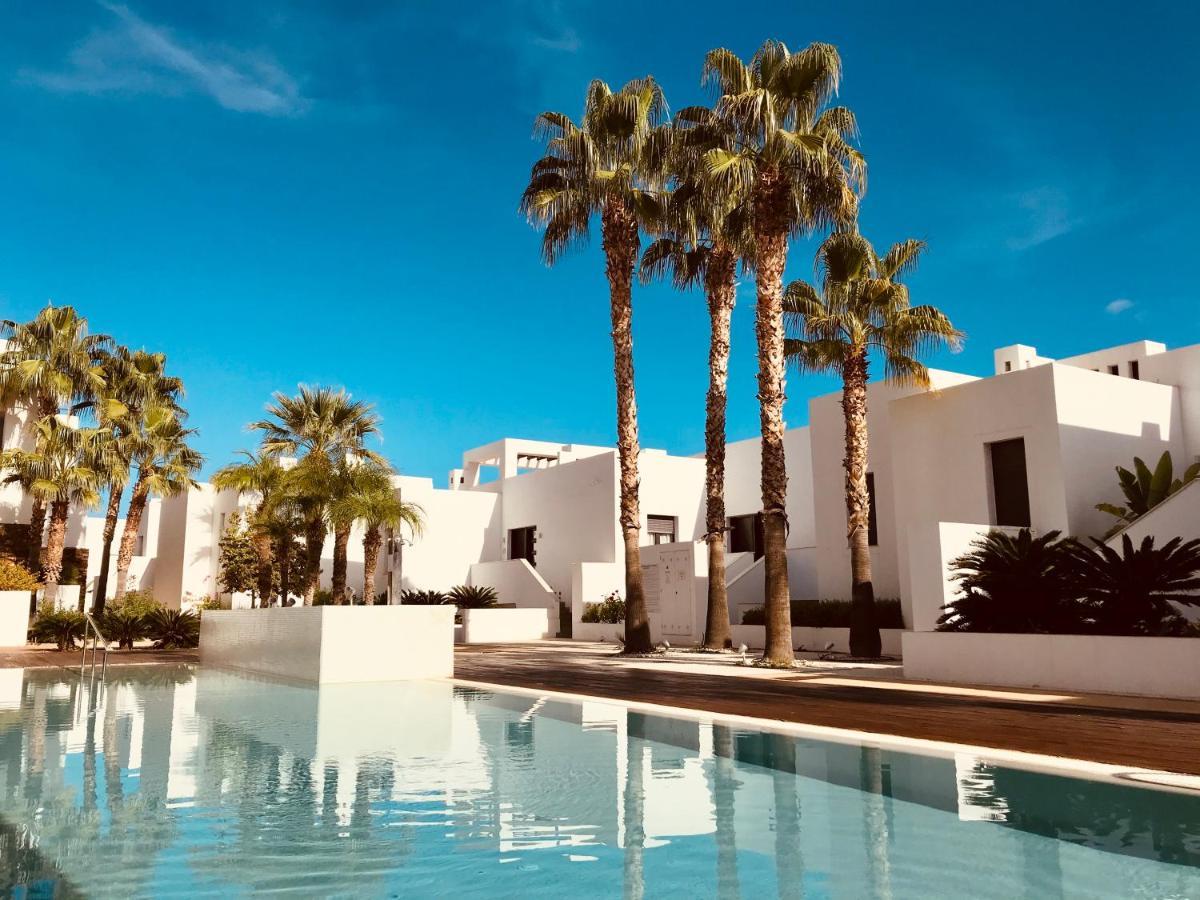 Calaluna Apartment *