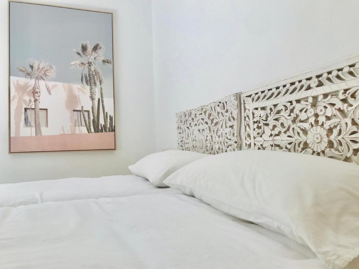 Calaluna Apartment *