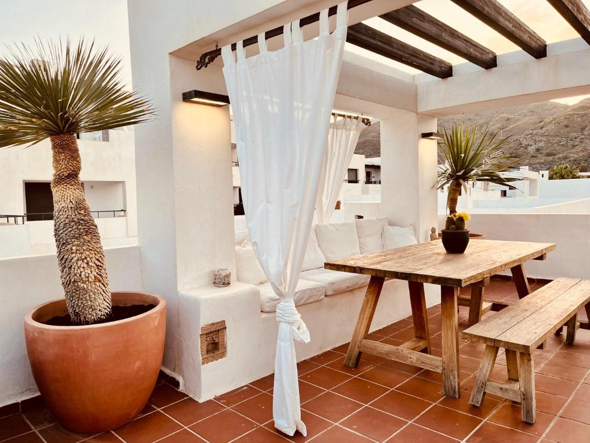 Calaluna Apartment